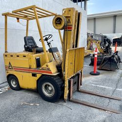 ALLIS-CHALMERS ACEP40 FORKLIFT