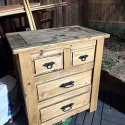 2 Nightstands 
