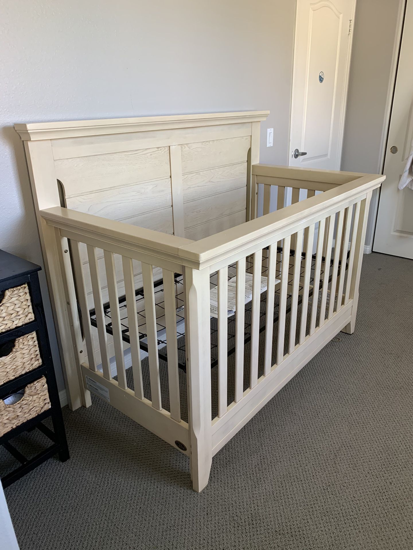 Baby Caché Overland 4-in-1 Convertible Crib in Sandstone for Sale