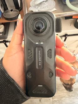 Insta360 x4