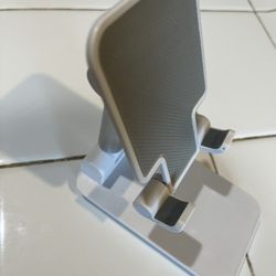 Phone/Tablet Holder