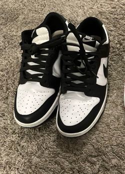 Low dunks panda