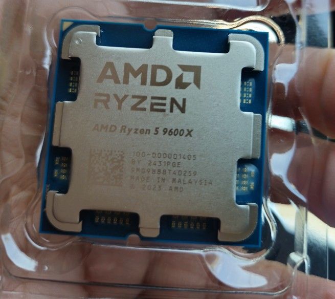 AMD RYZEN 5 9600X CPU