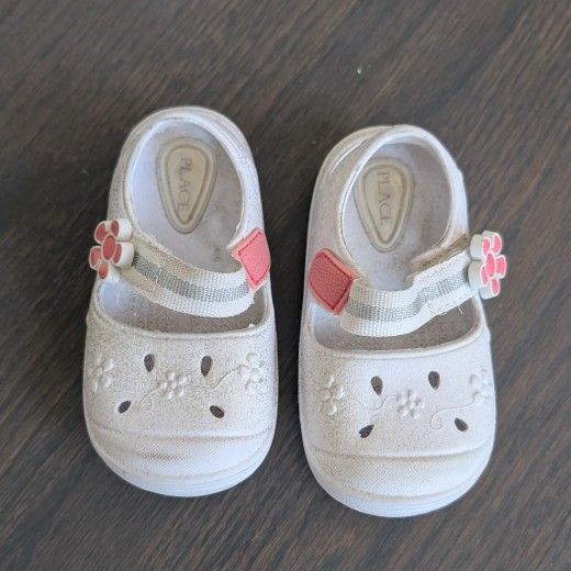 Children's Place Water Shoes - Girls, Whiter Glitter
