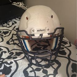 Schutt football helmet 