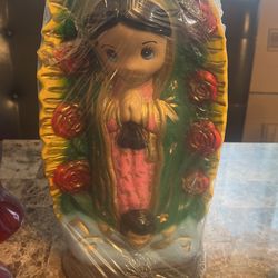 Virgen Mary Statue/ New