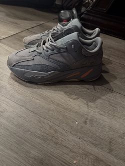 Yeezy 700