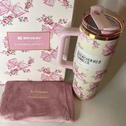 New with Box 40 OZ Flower bow Pink Stainless steel Water Bottle straw cup
