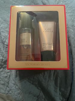Victoria’s Secret Bare mini MIST and lotion gives it