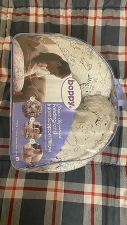 Nursing Pillow - Boppy 
