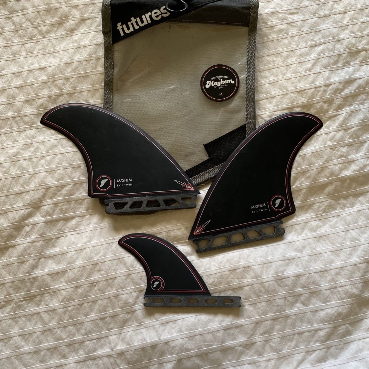 Mayhem evil twin fins outlet