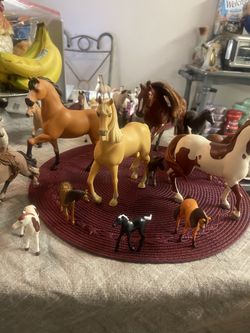 Vintage Large Horse & Corral Barn With Horses 