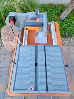 RIDGID 9-Amp 7 in. Blade Corded Wet Tile Saw with Stand