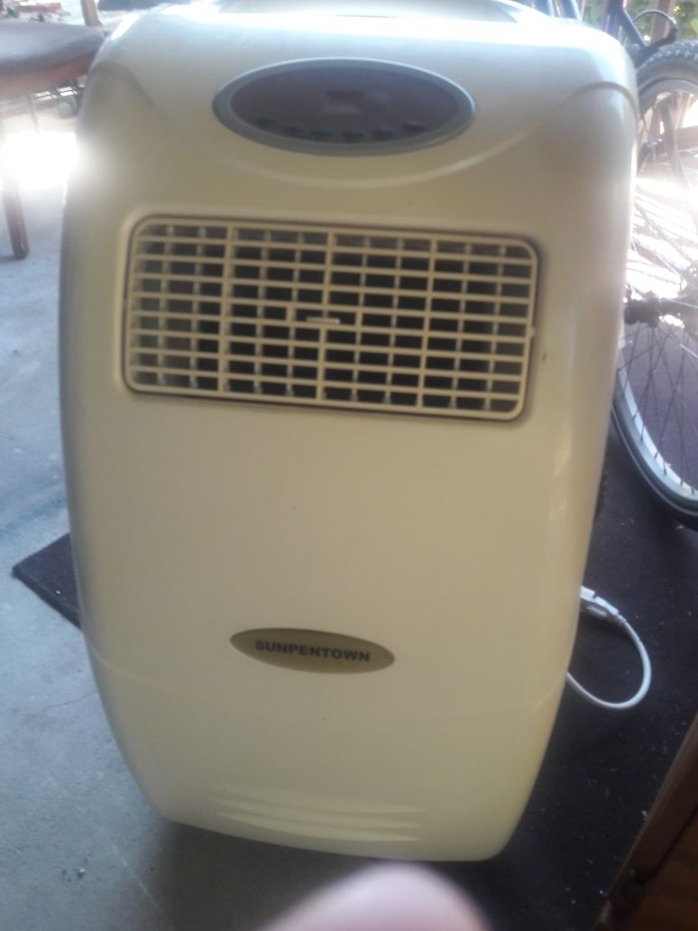 SUNPENTOWN PORTABLE AIR CONDITIONER