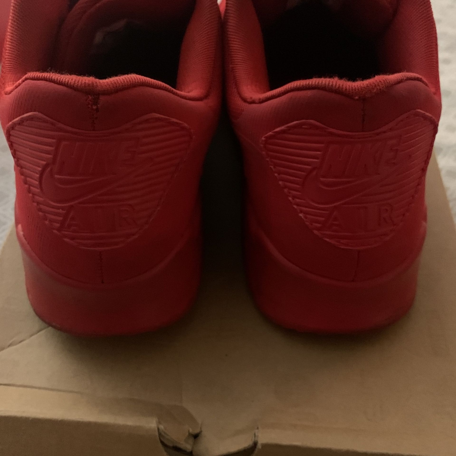 Nike TWs