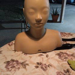 Cosmetology Mannequin