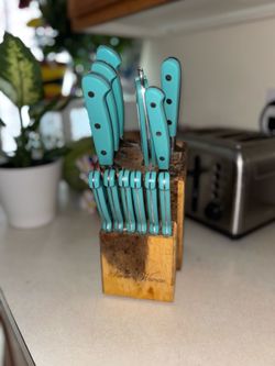 Pioneer woman knife set