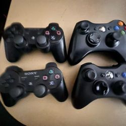 PS3 And Xbox 360 Wireless Controllers 