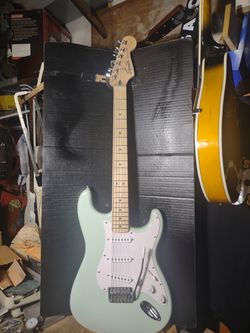 2024 SQUIER Strat Guitar EXC* Pro fret-level setup Spa perfect now 130!