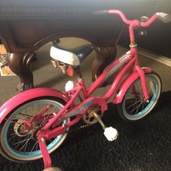 Nice 👍🏼 Girls Bike “Diamondback” With Training Wheels – It Works Perfect! Tires Are Approximately 15 Inches Diameter Must come to Huntington Beach