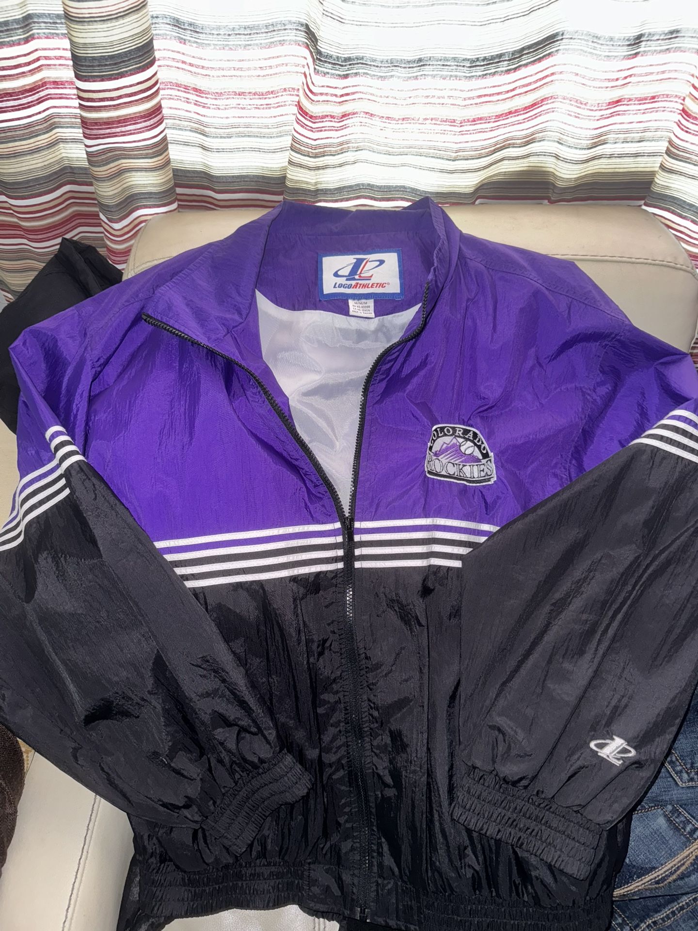 Colorado Rockies Vintage Logo athletic Windbreaker Sz M