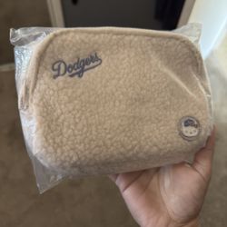 Dodgers x Hello Kitty fanny pack (Hello Kitty night)