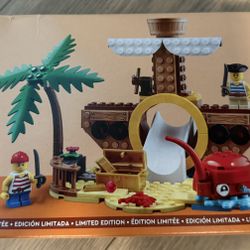 Lego Pirate Ship Playground 40589