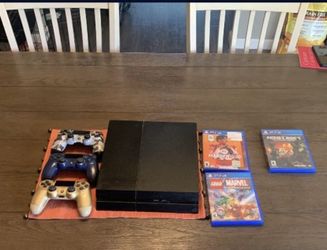 Ps4 2Controllers 500GB