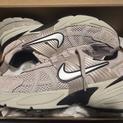 Nike V2K run 