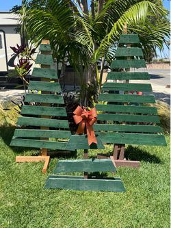 Pallet wood Christmas trees