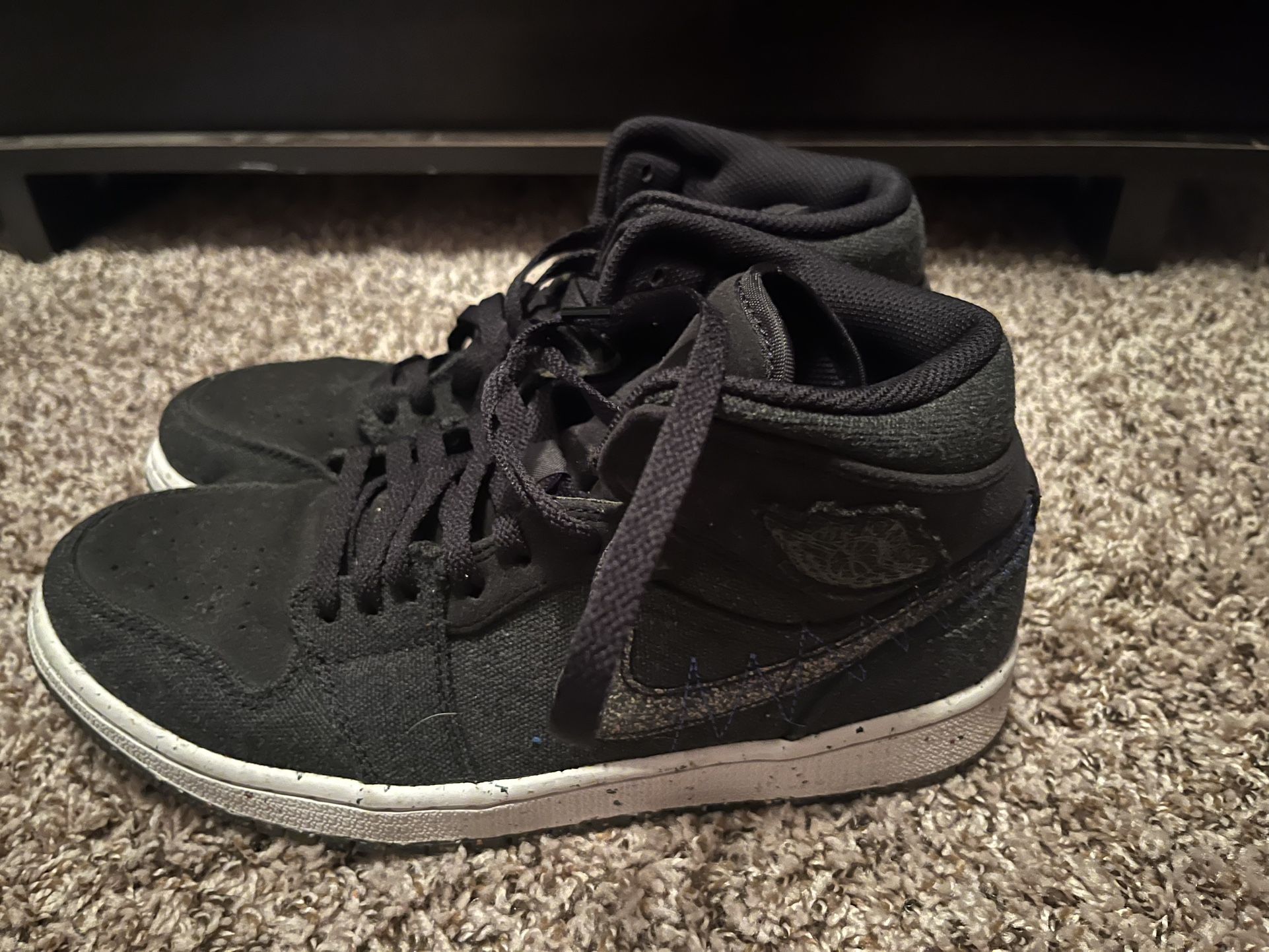 Air Jordan 1 Mid SE Crater Size 9.5 Men