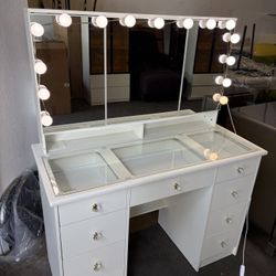 Vanity Desk with Mirror and Bulb Lights, Large Glass Top Makeup Vanity, Modern Dressing Table with 9 Drawers & Shelves for Bedroom, White