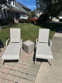 Outdoor Wicker Chaise Lounge Set with Side Table