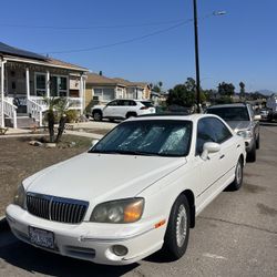 2001 Hyundai XG 300 (LOW MILEAGE!!) 