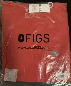 New Clay Figs Leon Three Pocket Scrub Top