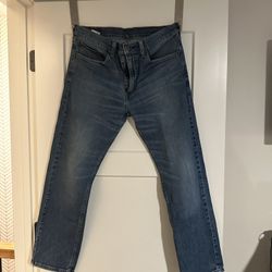 Men’s 34/30 Levi Straight Leg Jeans