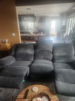 Ashley’s Electric Reclining Couch 89”