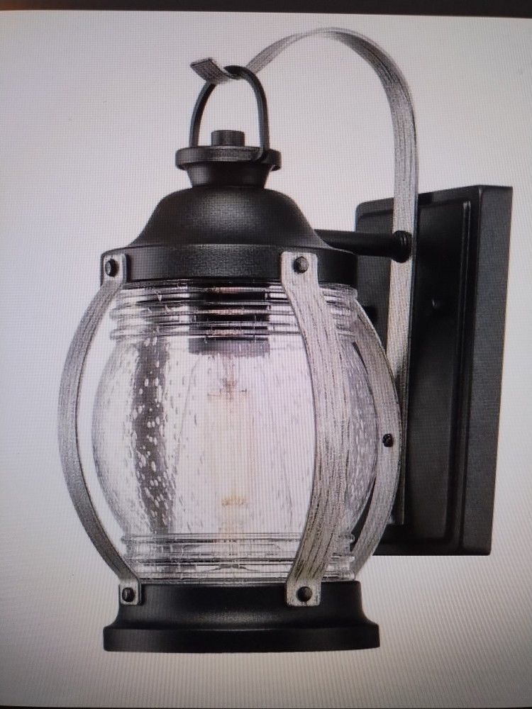 BRAND NEW OUTDOOR LIGHT