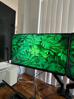 Samsung 32” Odyssey G5