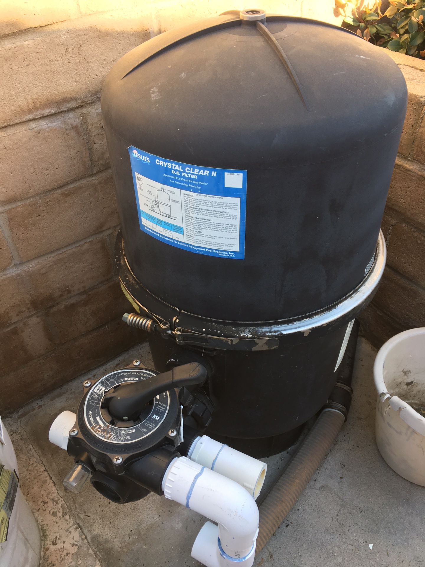 Pool Filter and valve Leslie’s Crystal Clear II