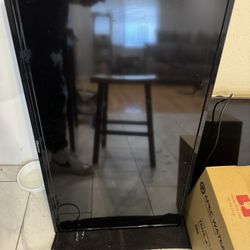 43" Hisense With Mounting Bracket &roku Device