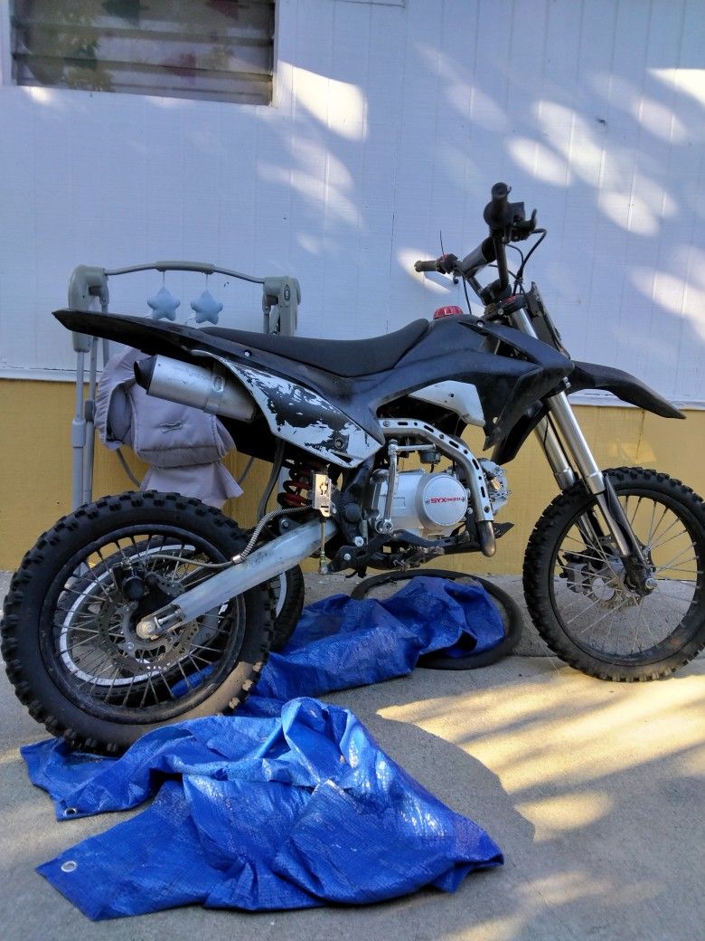 Dirt Bike 125 Cc