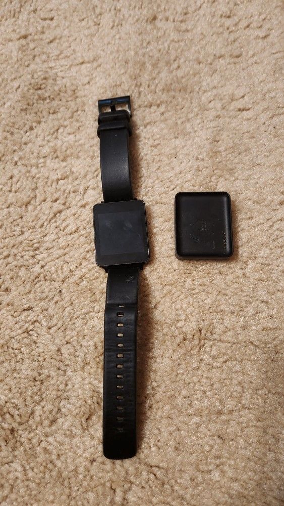 LG W100 Discontinued Smart Watch