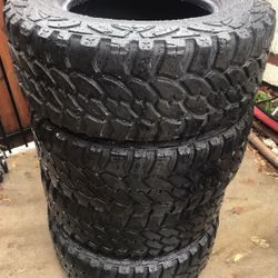 Pro Comp Xtreme MT2 LT 295/65/R18 