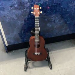 Sawtooth ST-UKE-MCE Mahogany Concert Ukulele 