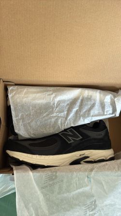 New Balance 2002r Kids Sz 4Y
