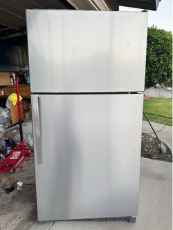 Whirlpool Stainless Steel Refrigerator Freezer