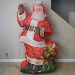 Gemmy Airblown Inflatable 7 Ft Lighted Photoreal Santa