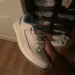 Jordan 2 Low Unc