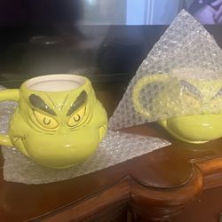 The Grinch Mugs (2)
